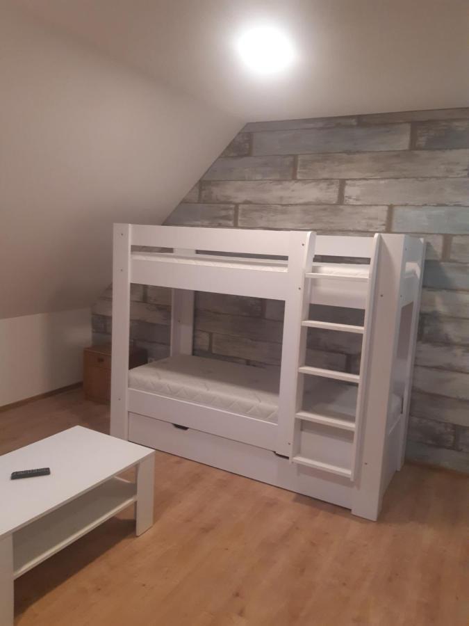 Apartmany Alex S Bazenom Kalonda Zewnętrze zdjęcie