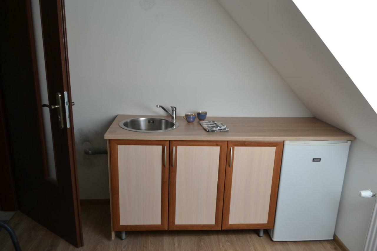 Apartmany Alex S Bazenom Kalonda Zewnętrze zdjęcie