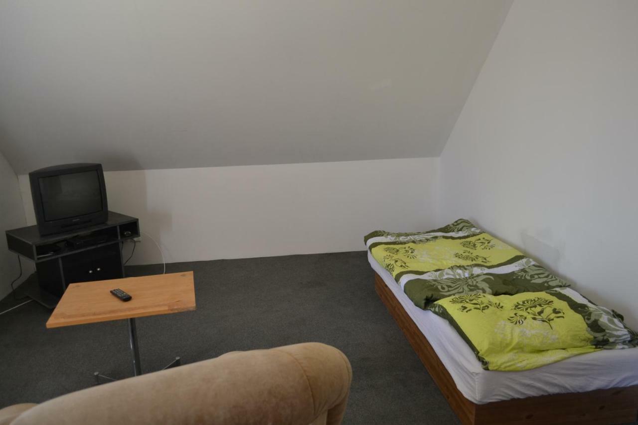 Apartmany Alex S Bazenom Kalonda Zewnętrze zdjęcie